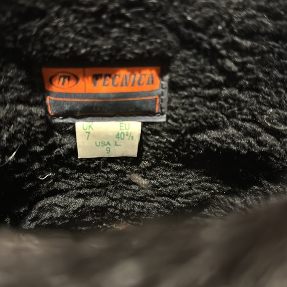 Women’s Tecnica black fur boots size 9 - Picture 5 of 7